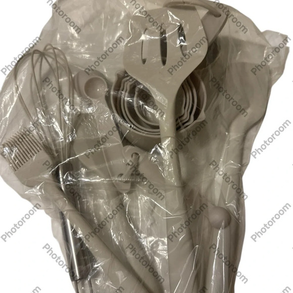 BAKING DISH &
UTENSIL SET brand new beautiful neutral color - Picture 8 of 8